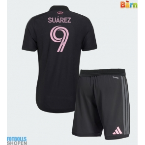 Billiga Inter Miami Luis Suarez #9 Bortatröja Barn 2026-27 Kortärmad (+ Korta byxor)